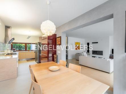 3 | Pronájem - dům/vila, 205 m²