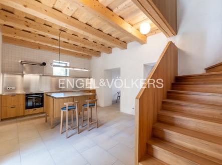 1 | Pronájem bytu, 4+1, 156 m²