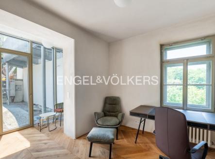 4 | Pronájem bytu, 4+1, 156 m²