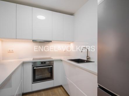 2 | Pronájem bytu, 2+kk, 59 m²