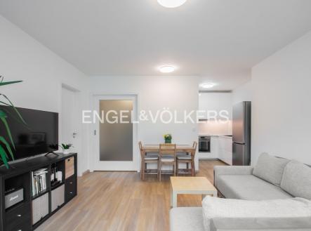 4 | Pronájem bytu, 2+kk, 59 m²