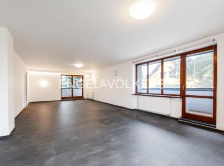 4 P1567119-HDR_web | Pronájem - dům/vila, 320 m²