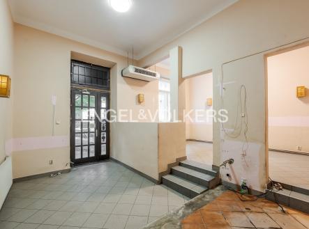 4 P1567319_web | Pronájem - obchodní prostor, 71 m²