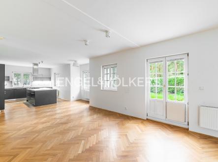 1-DSC_8959-HDR_web | Pronájem - dům/vila, 302 m²