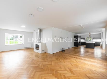3-DSC_8953-HDR_web | Pronájem - dům/vila, 302 m²