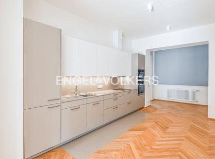 PEG_4395_expose | Pronájem bytu, 4+kk, 202 m²