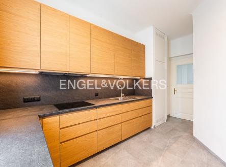 3 P1589884_Web | Pronájem bytu, 4+1, 131 m²