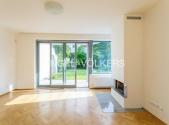 Pronájem - dům/vila, 230 m²