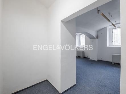 P1434545_web | Pronájem - kanceláře, 42 m²