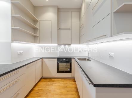 P1590560_web | Pronájem bytu, 2+kk, 55 m²