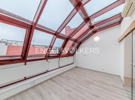 Pronájem bytu, 4+1, 80 m² obrázek