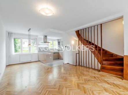 Pronájem - dům/vila, 172 m² obrázek