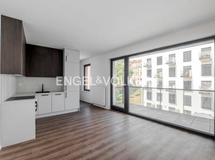 P1601413_web | Pronájem bytu, 2+kk, 39 m²