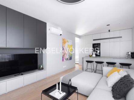 U Plynárny 81 (1)_web (1) | Pronájem bytu, 2+kk, 61 m²
