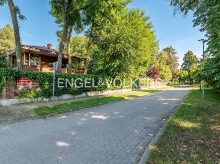 3 | Prodej - pozemek pro bydlení, 1 043 m²