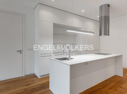 2 P1602468_web | Pronájem bytu, 2+kk, 91 m²
