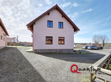Prodej - dům/vila, 577 m²