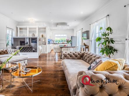 20 Vila - Pocernice | Prodej - dům/vila, 327 m²