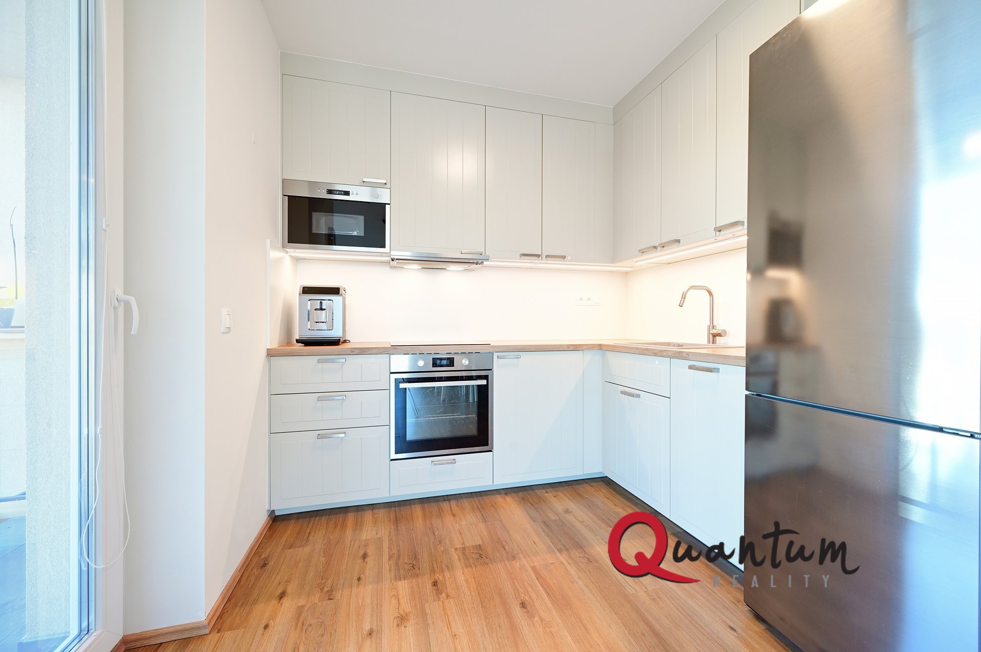 DSC_4355_00001_01And3more_Fusion-Natural