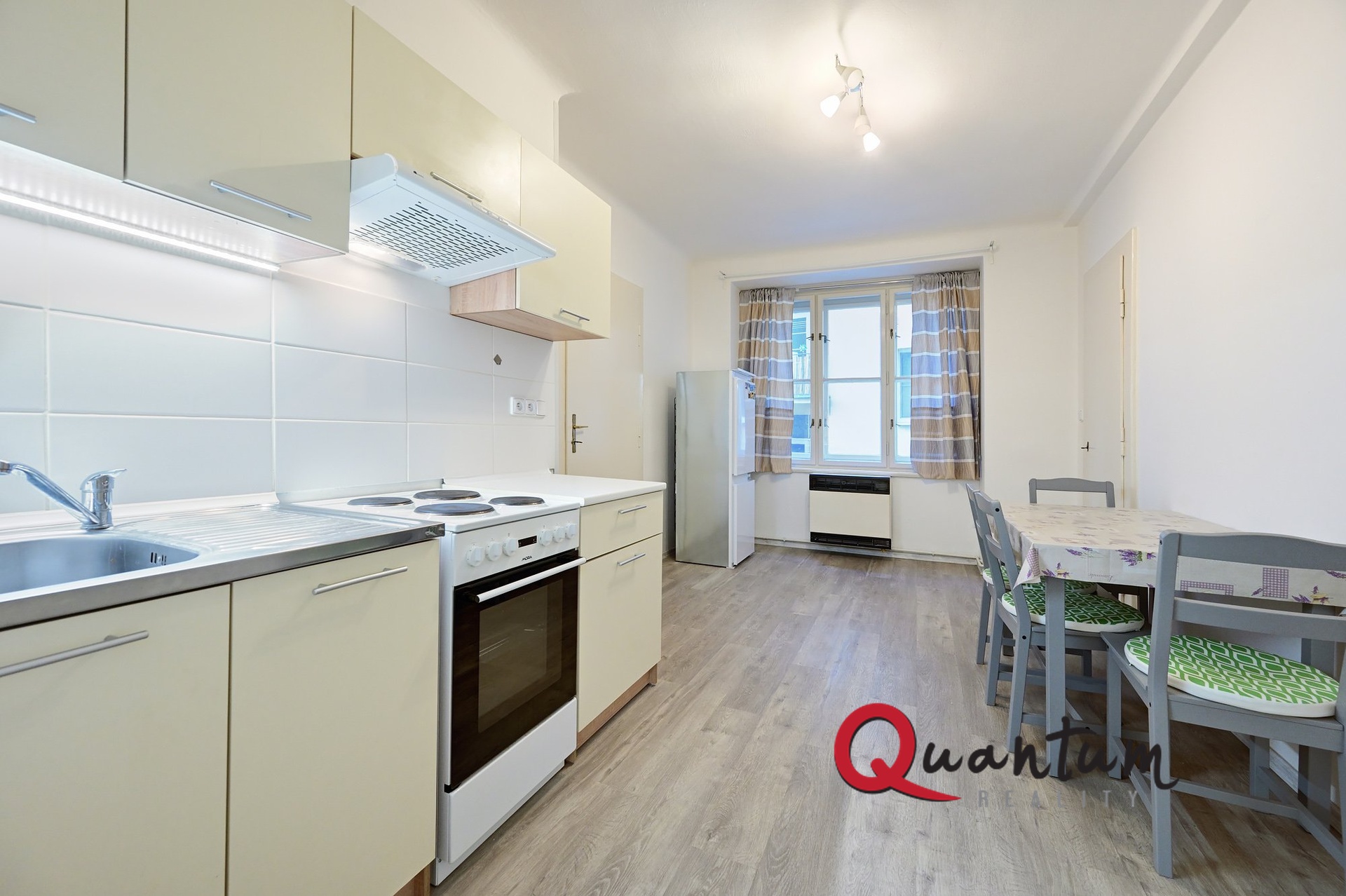 DSC_9502_00001_3_00001_4_00001_5_00001_Fusion-Natural