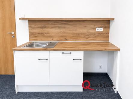D0151327-DCE8-4333-9D66-114A98DE4695 | Pronájem - kanceláře, 18 m²