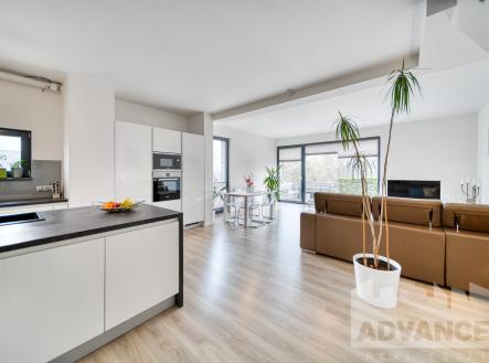 pohled od schodiště | Prodej bytu, 4+kk, 120 m²