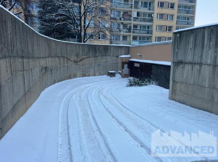 01b9a1f0-9a3b-457e-8c69-26a19fa0ad12 | Prodej - malý objekt/garáž