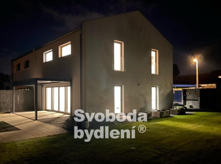 Obrázek WhatsApp, 2025-10-13 v 15.17.33_c3ed130b | Prodej - dům/vila, 161 m²