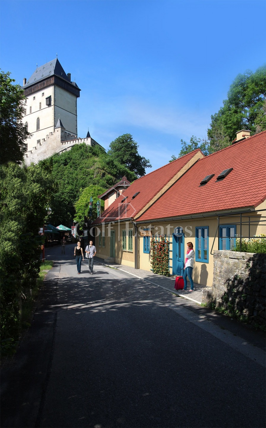 Prodej domu k rekonstrukci na butikový hotel, obec Karlštejn