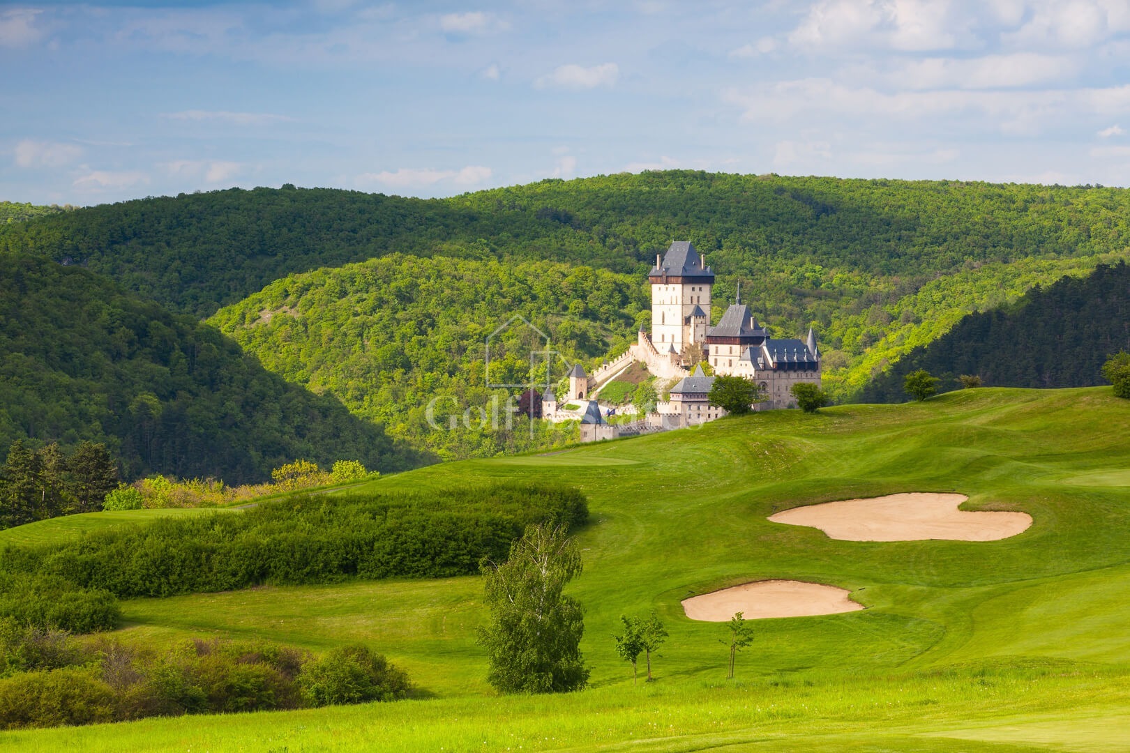 Prodej domu k rekonstrukci na butikový hotel, obec Karlštejn