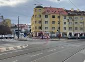 Pronájem - kanceláře, 330 m²