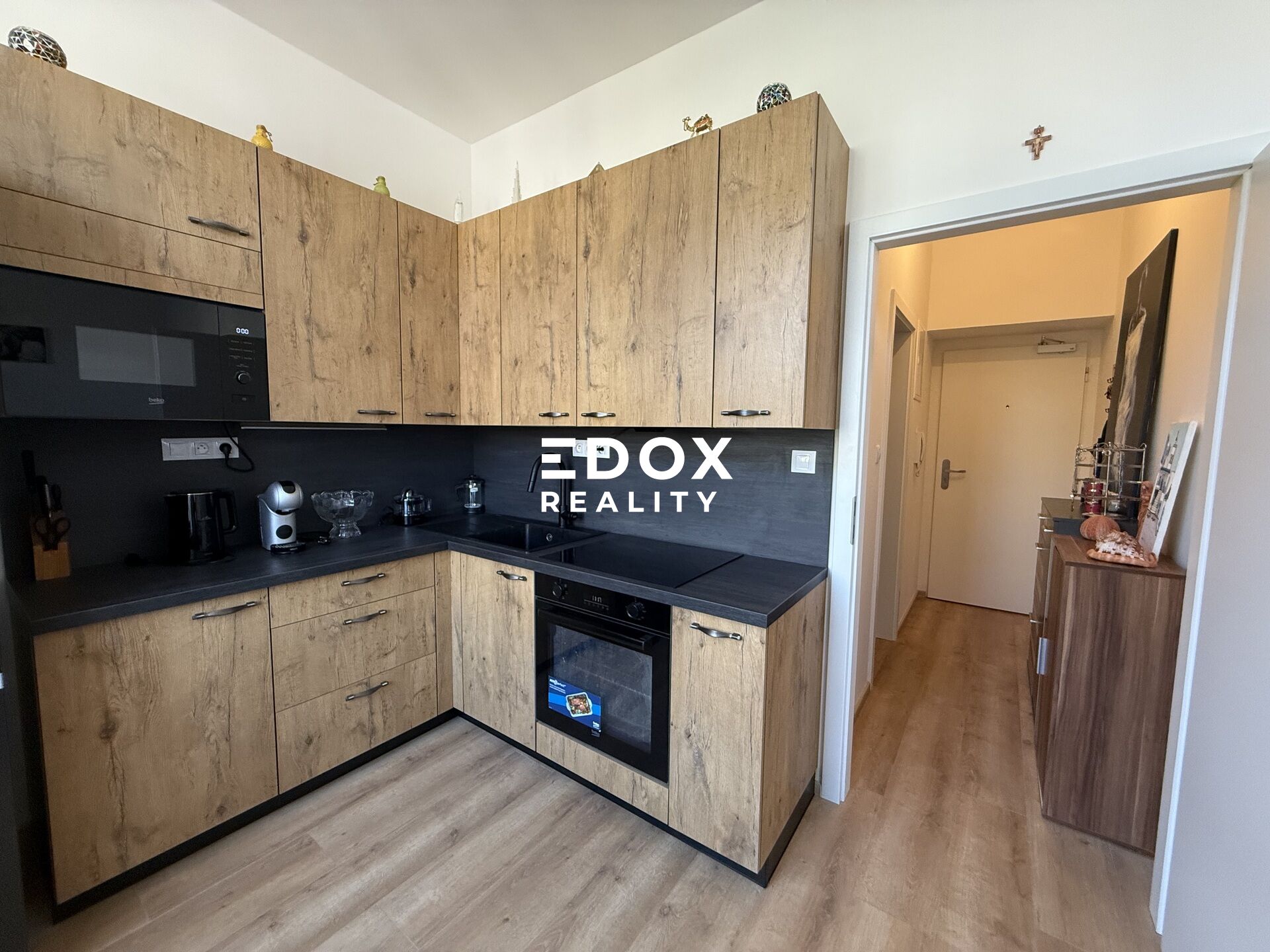 Prodej bytu 1 + kk, 22m2, DV, Sinkulova, Praha.