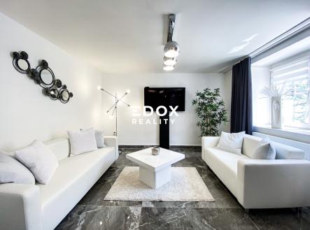 Prodej - dům/vila, 280 m²