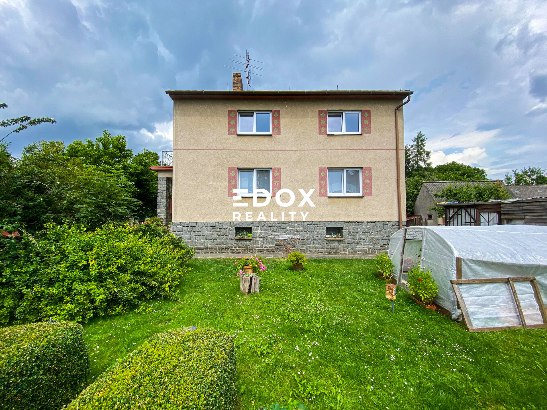 Prodej RD 240m2, pozemek 1 174m2, Svučice okres Písek.
