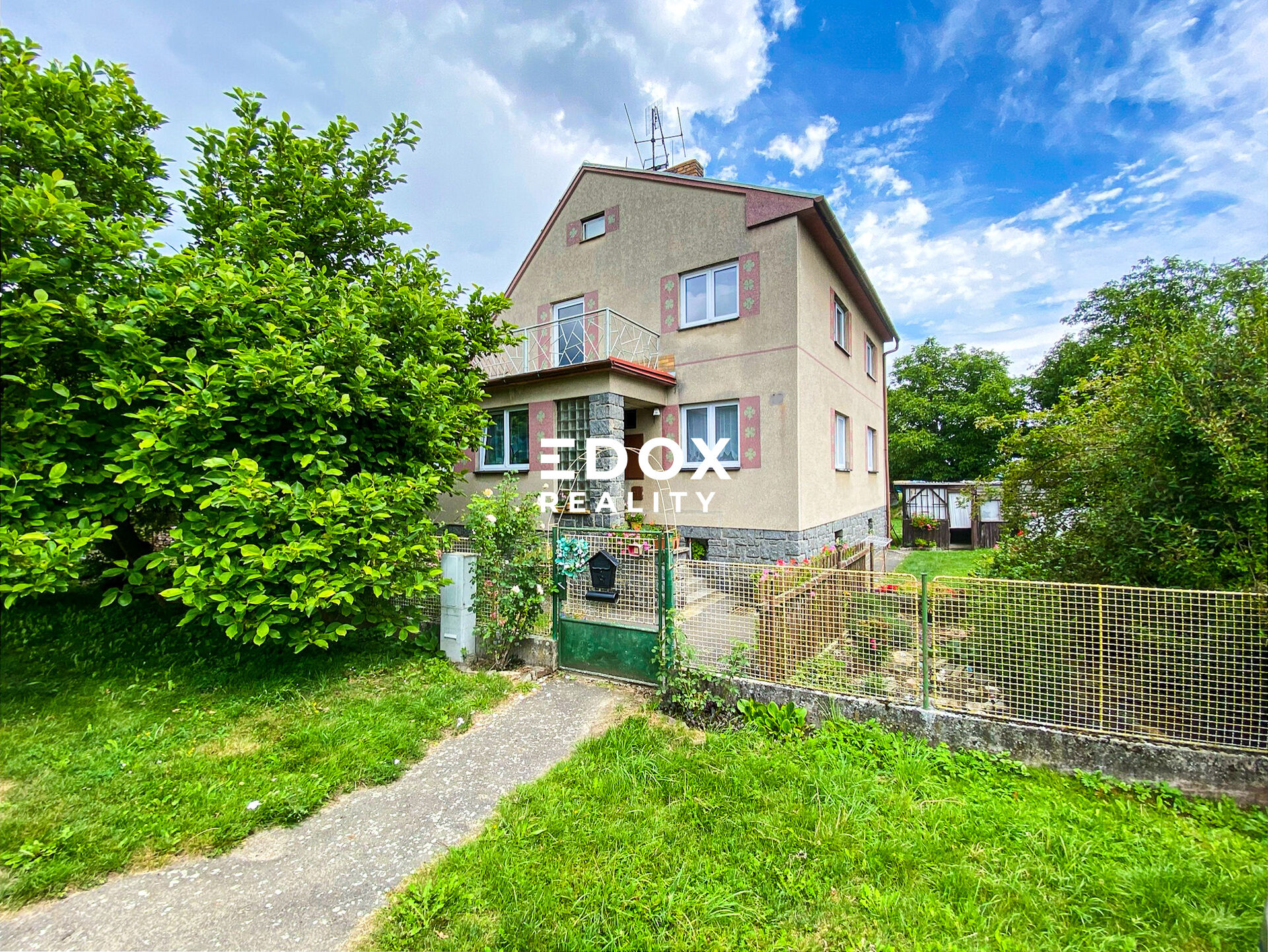 Prodej RD 240m2, pozemek 1 174m2, Svučice okres Písek.