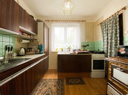 Prodej - dům/vila, 240 m²