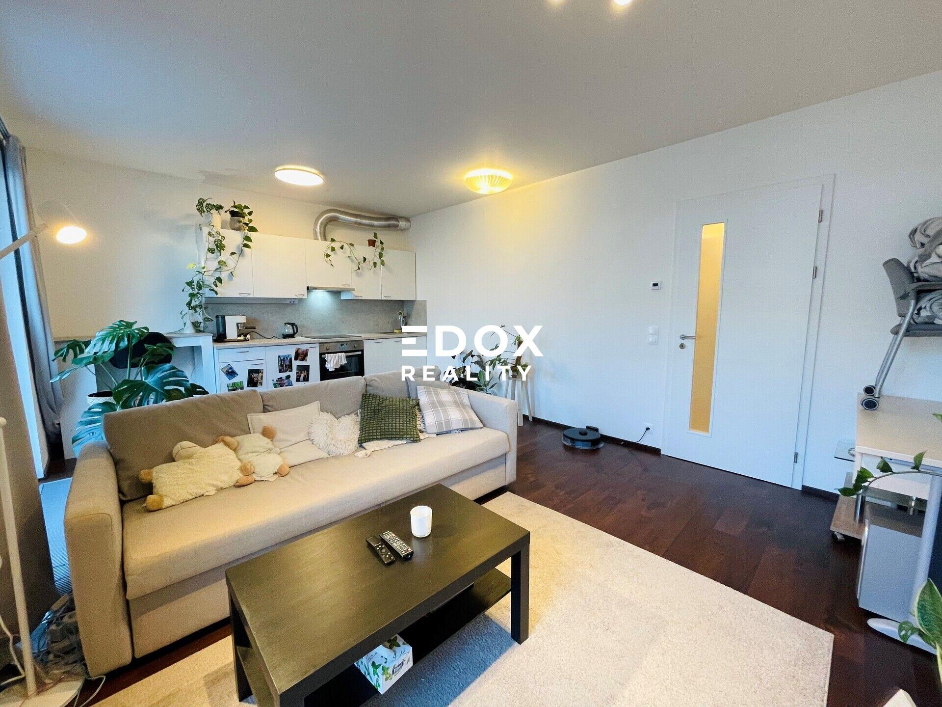 K pronájmu moderní byt 1+kk v novostavbě s lodžií | Praha 5 – Smíchov | Uzavřený areál s recepcí