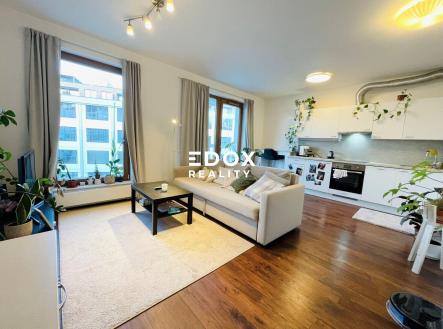 Pronájem bytu, 1+kk, 34 m²