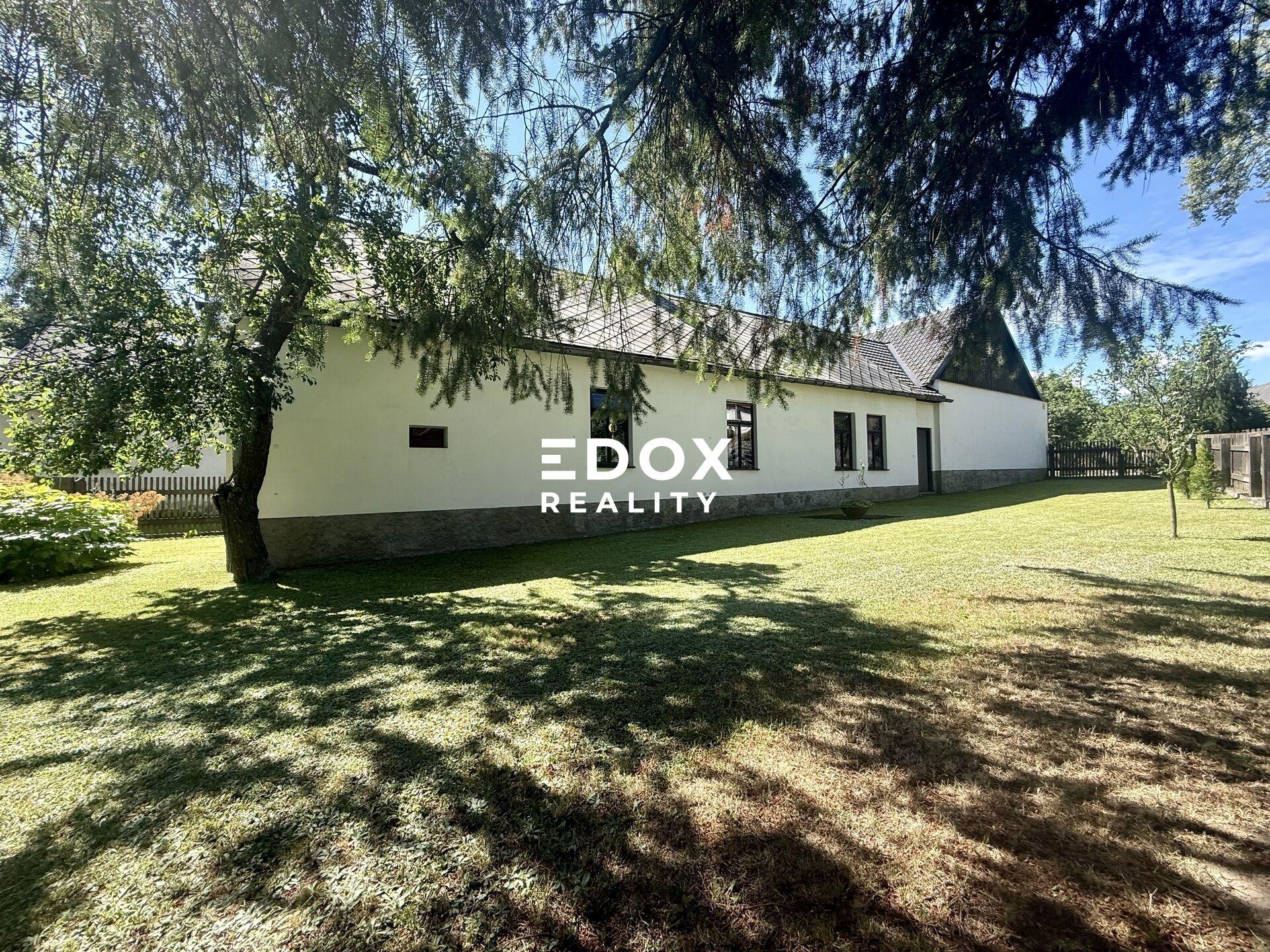 Prodej chalupy 5+1 (140m2) se stodolou (130m2),  pozemek 513m2, Nová Ves, Jihlava.