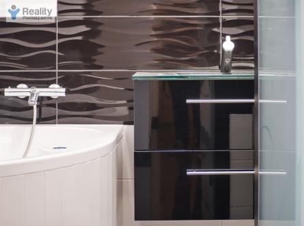 . | Pronájem bytu, 2+kk, 49 m²