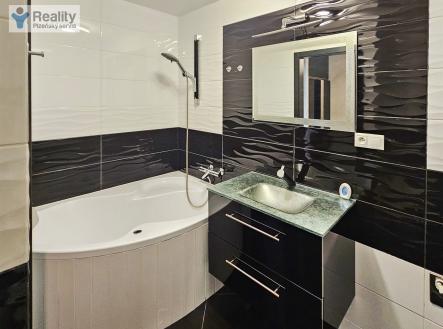 . | Pronájem bytu, 2+kk, 49 m²