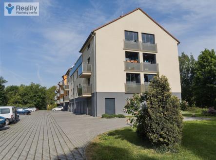 . | Pronájem bytu, 3+kk, 94 m²