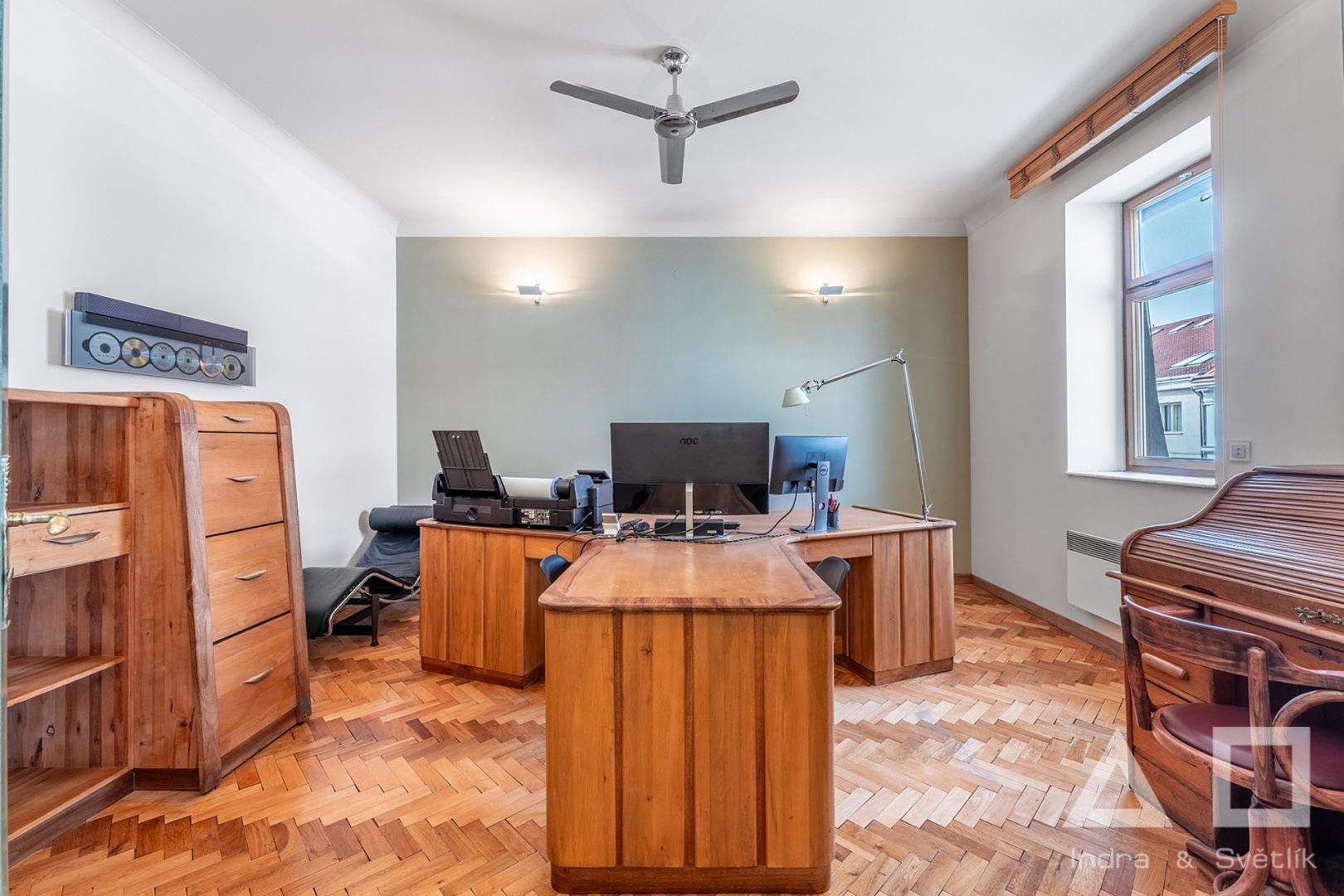Pronájem  -  kanceláře, 42 m2