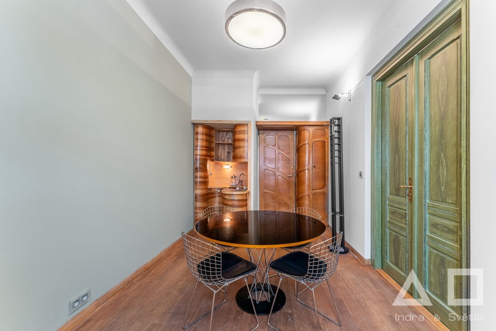 Pronájem  -  kanceláře, 42 m2