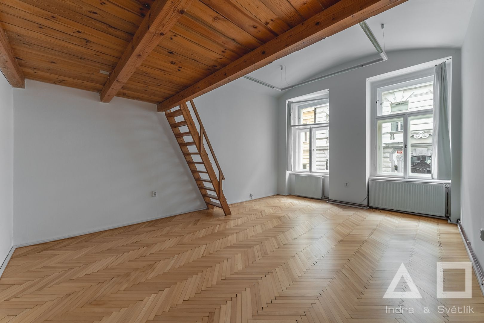 Pronájem  -  kanceláře, 35 m2