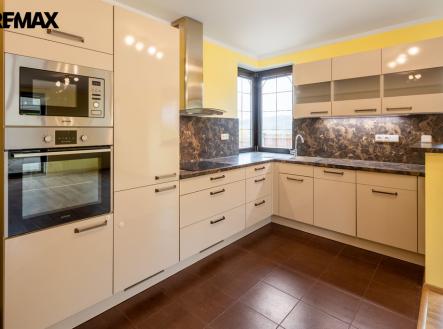 216a4472-hdr-edit.jpg | Prodej - dům/vila, 205 m²