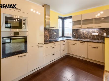 216a4472-hdr-edit.jpg | Prodej - dům/vila, 205 m²