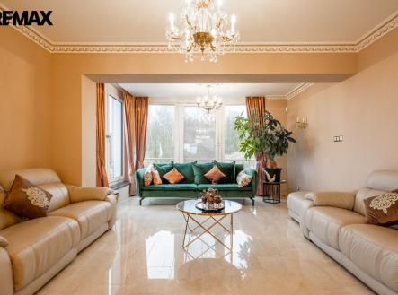 216a0325-hdr.jpg | Prodej - dům/vila, 483 m²