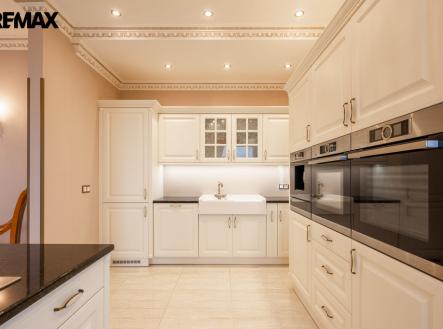 216a0365-hdr.jpg | Prodej - dům/vila, 483 m²