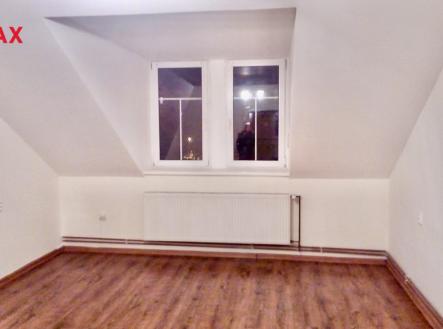 loznice-v-podkrovi.jpg | Prodej bytu, 3+1, 85 m²